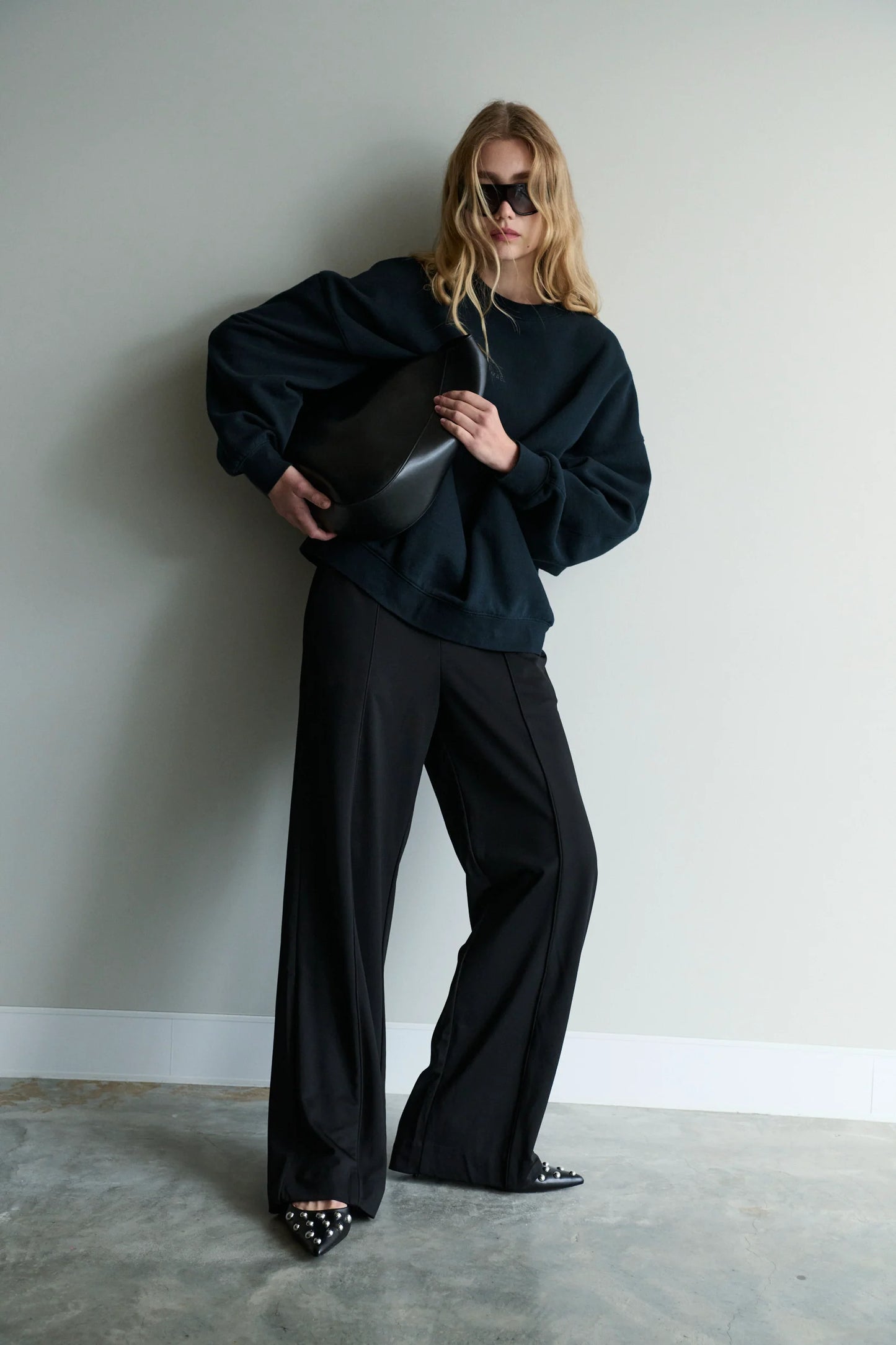 MAÉL Brand Brighton Sweater - washed black