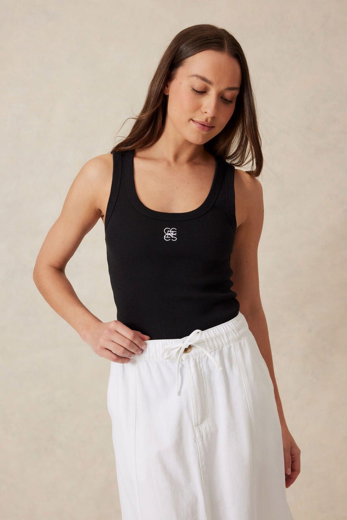 Ceres Life Contour Rib Scoop Tank - black/white monogram embroidery