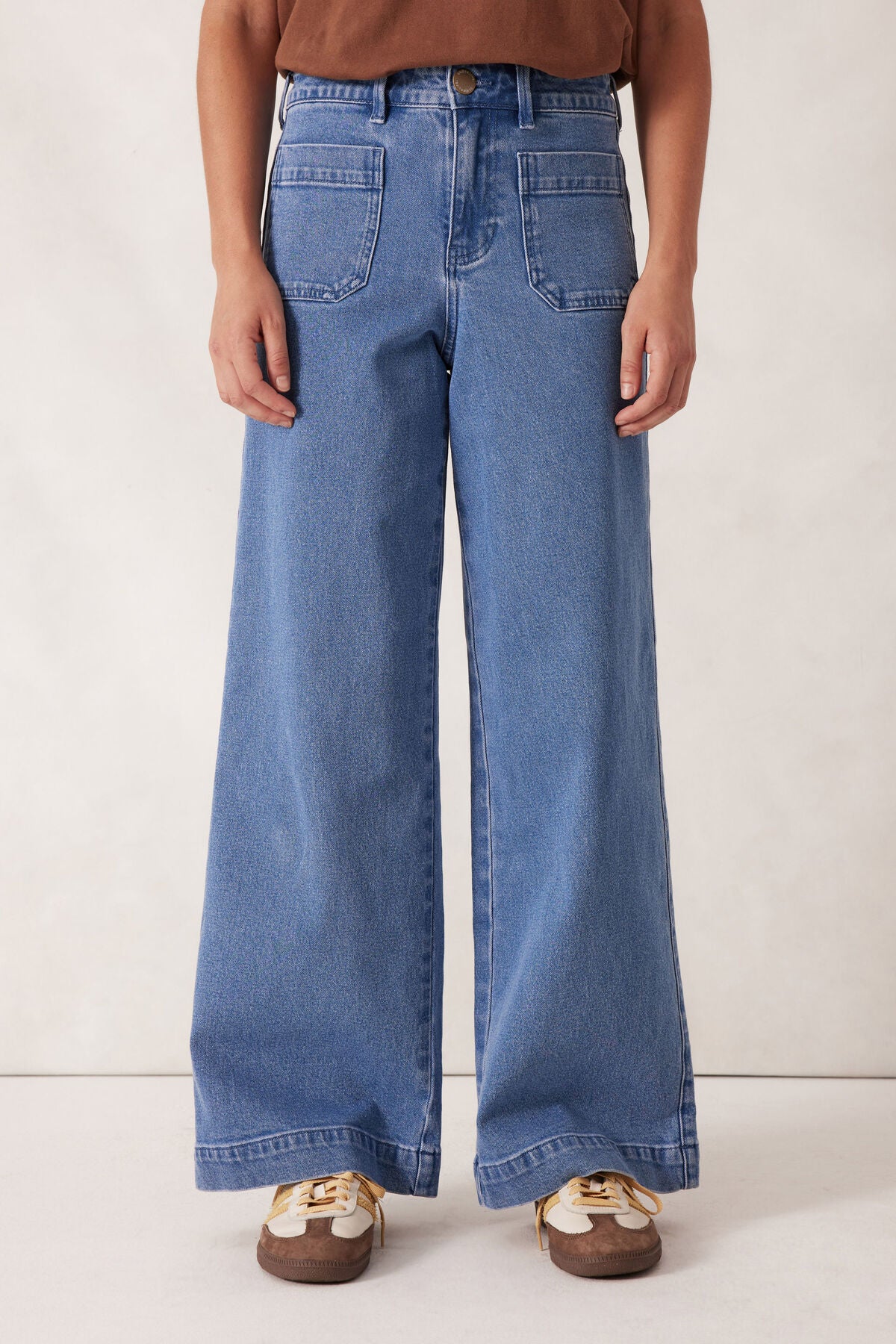 Ceres Life Wide Leg Patch Pocket Jeans - washed indigo
