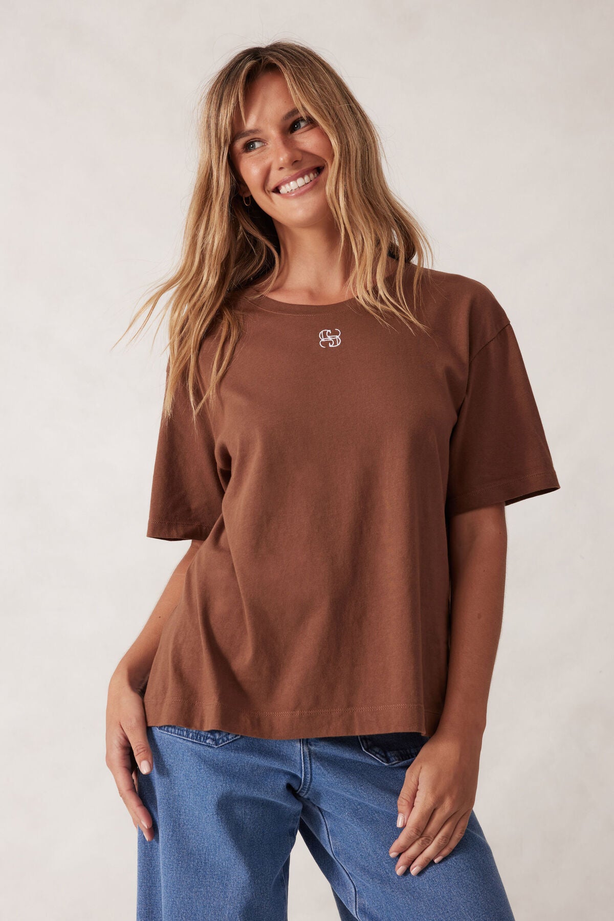 Ceres Stevie Slouchy Split Hem Tee - milk choc/monogram
