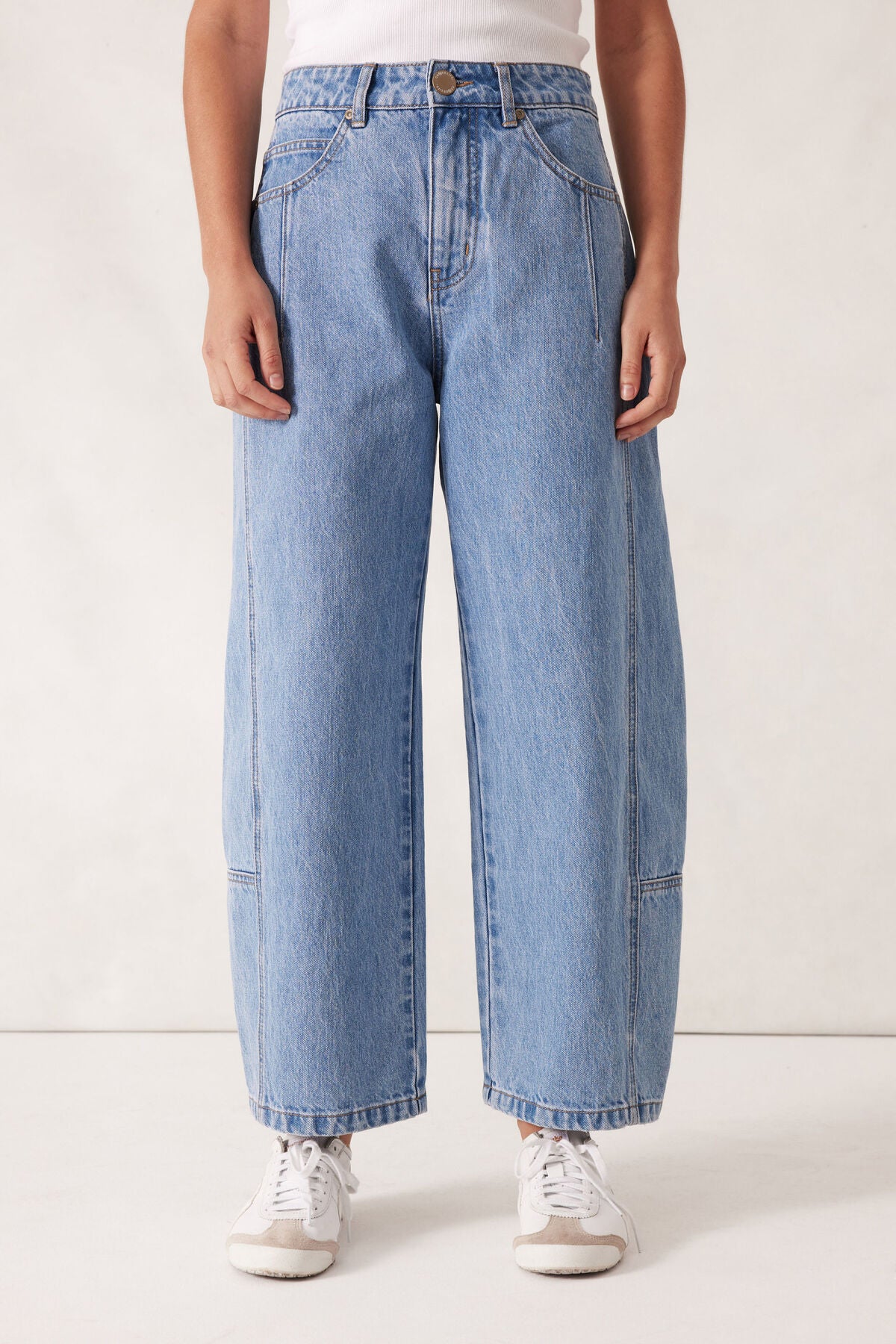 Ceres Barrel Darted Jean - vintage blue