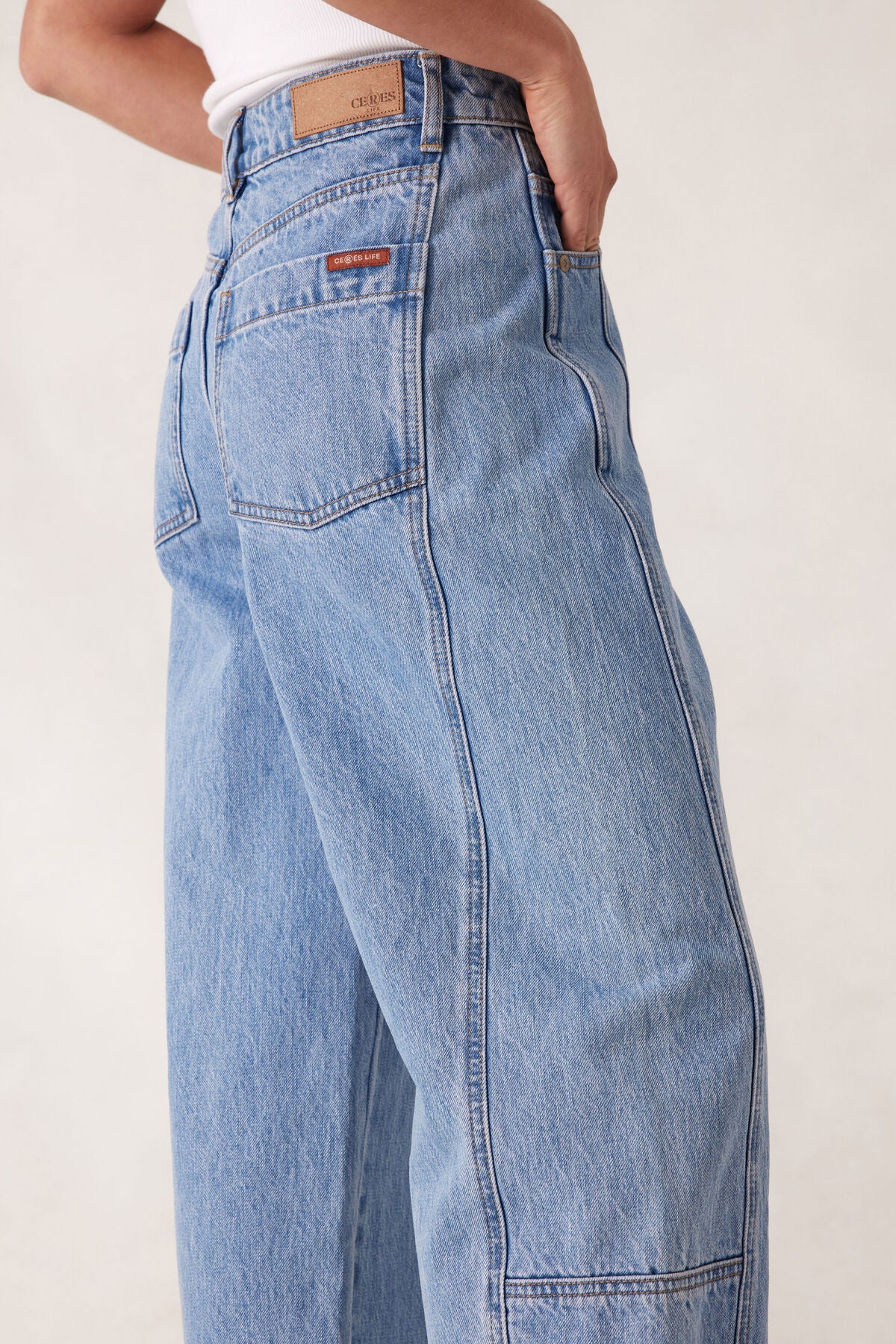 Ceres Barrel Darted Jean - vintage blue