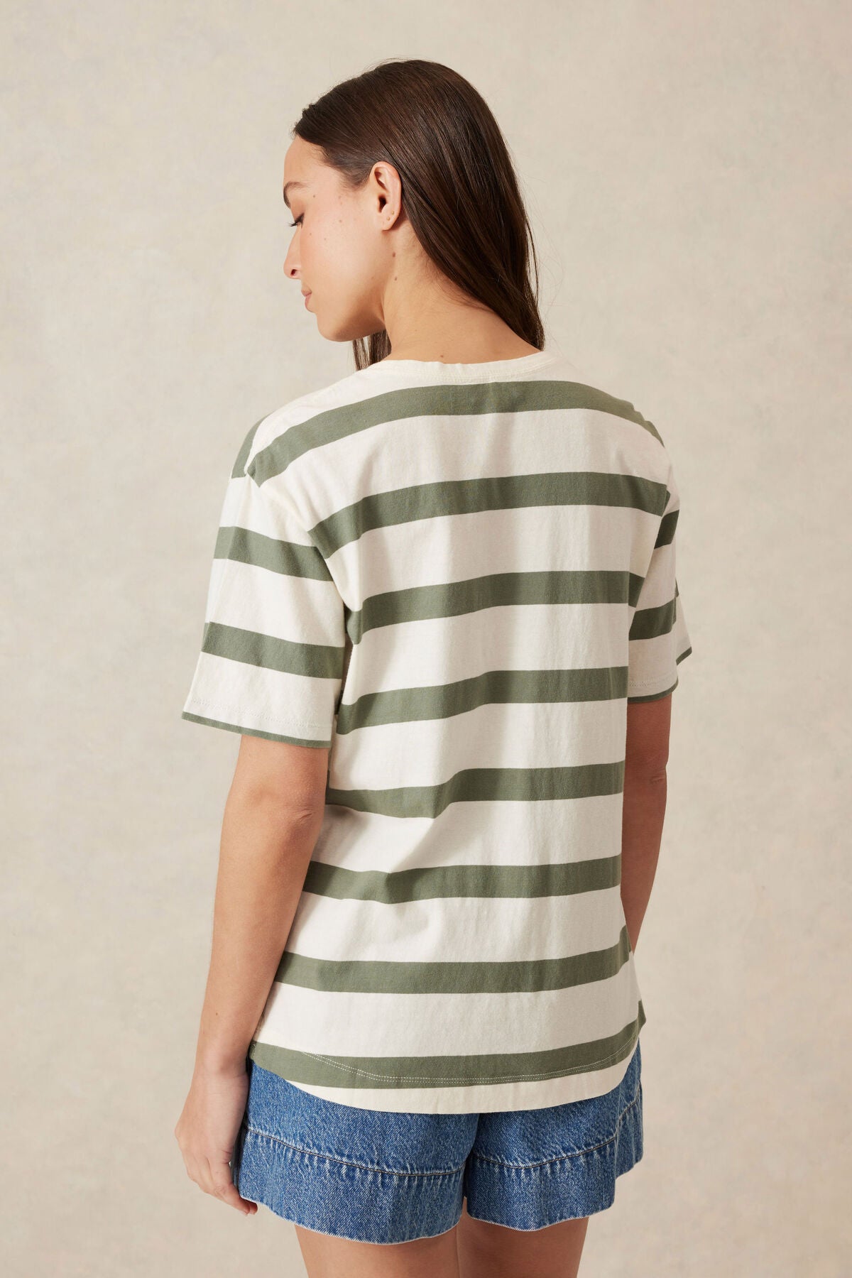 Ceres Life Split Hem Tee - eggshell/moss green bold stripe