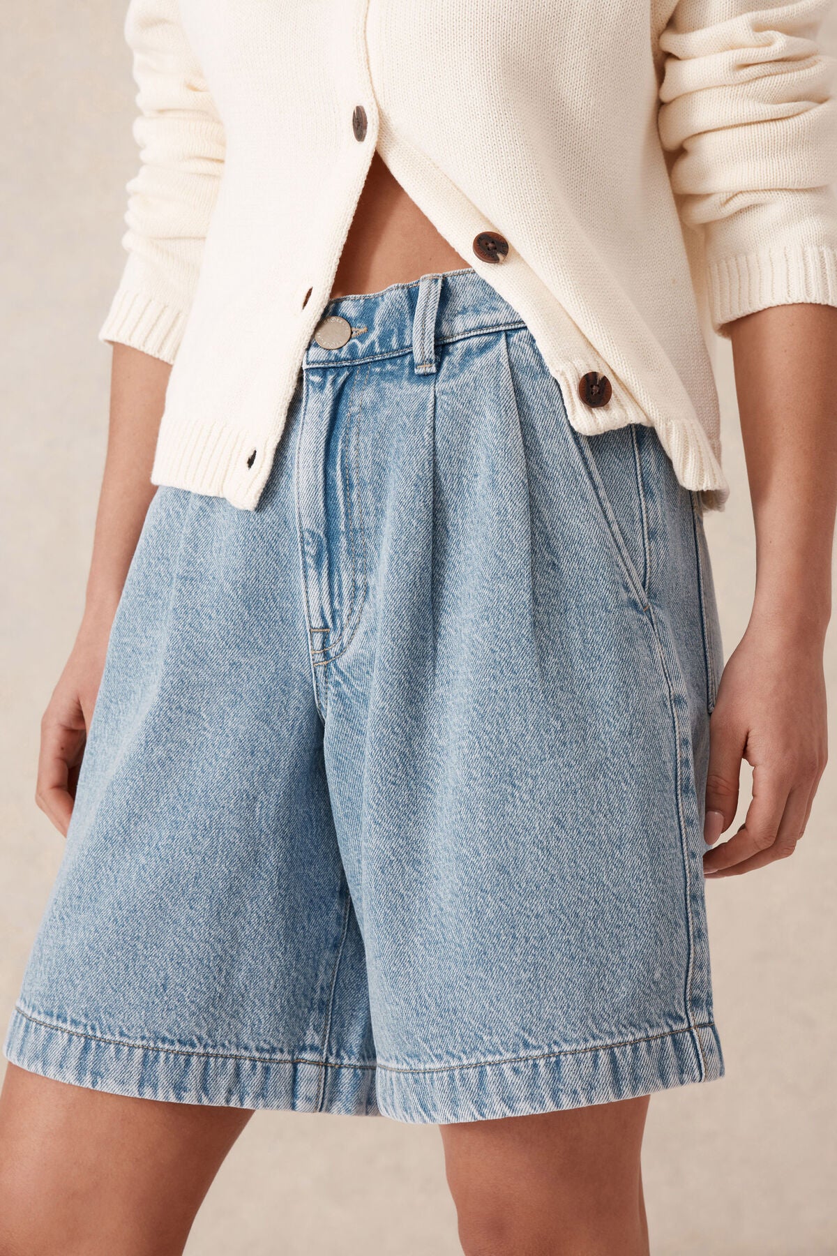 Ceres Sylvie Longline Pleat Denim Short - vintage blue
