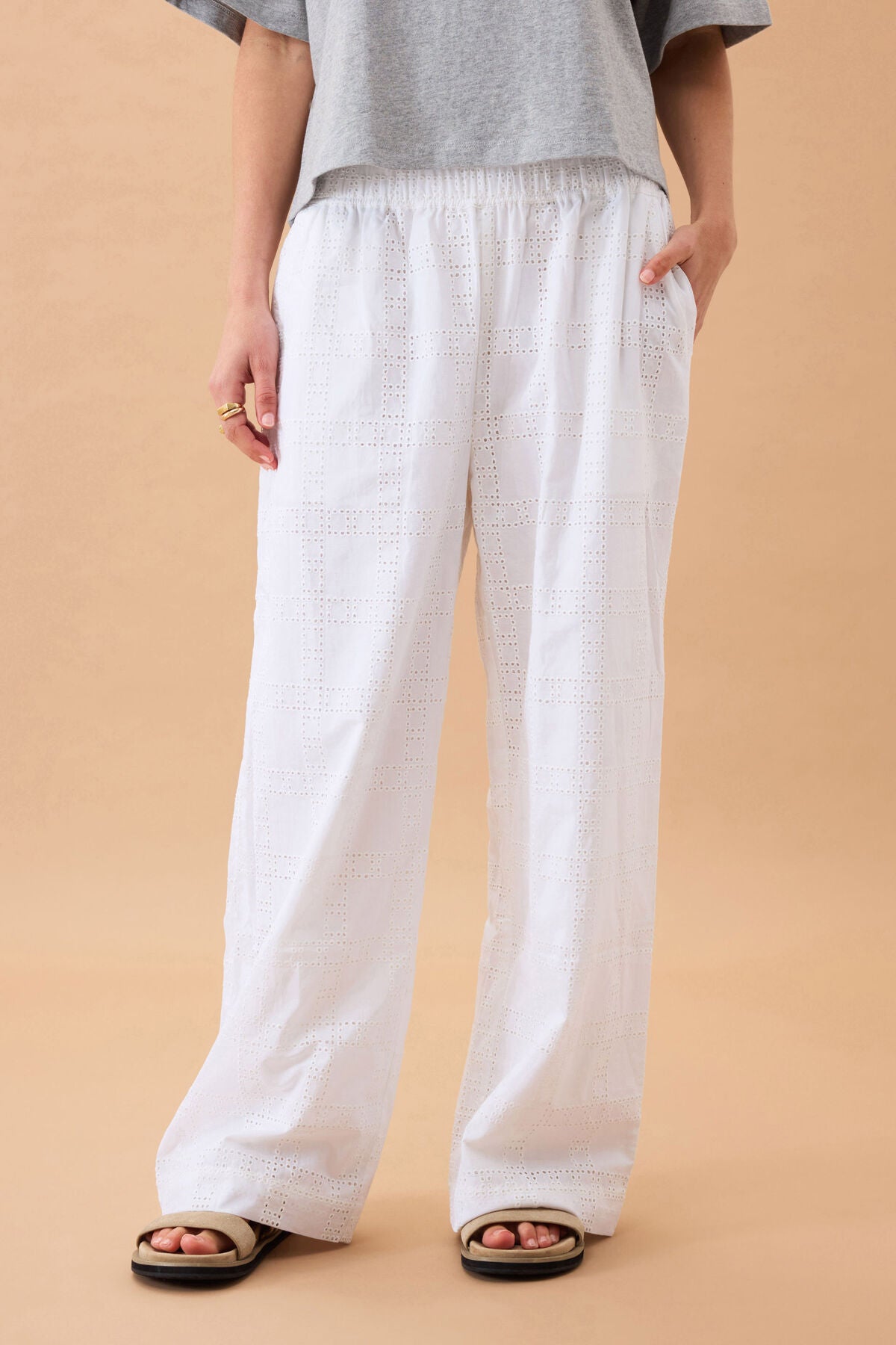 Ceres The Lounge Pant - white broderie