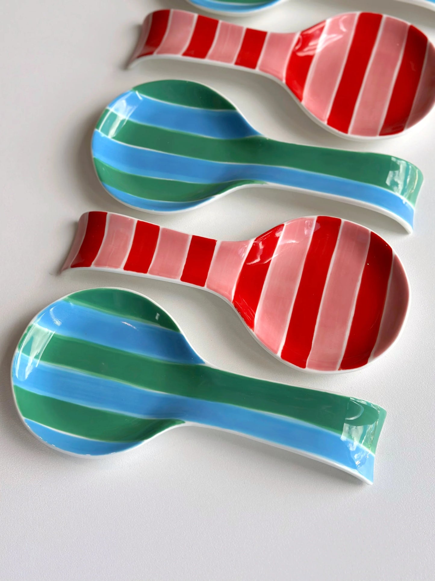 Noss & Co Spoon Rest - pink and red stripes