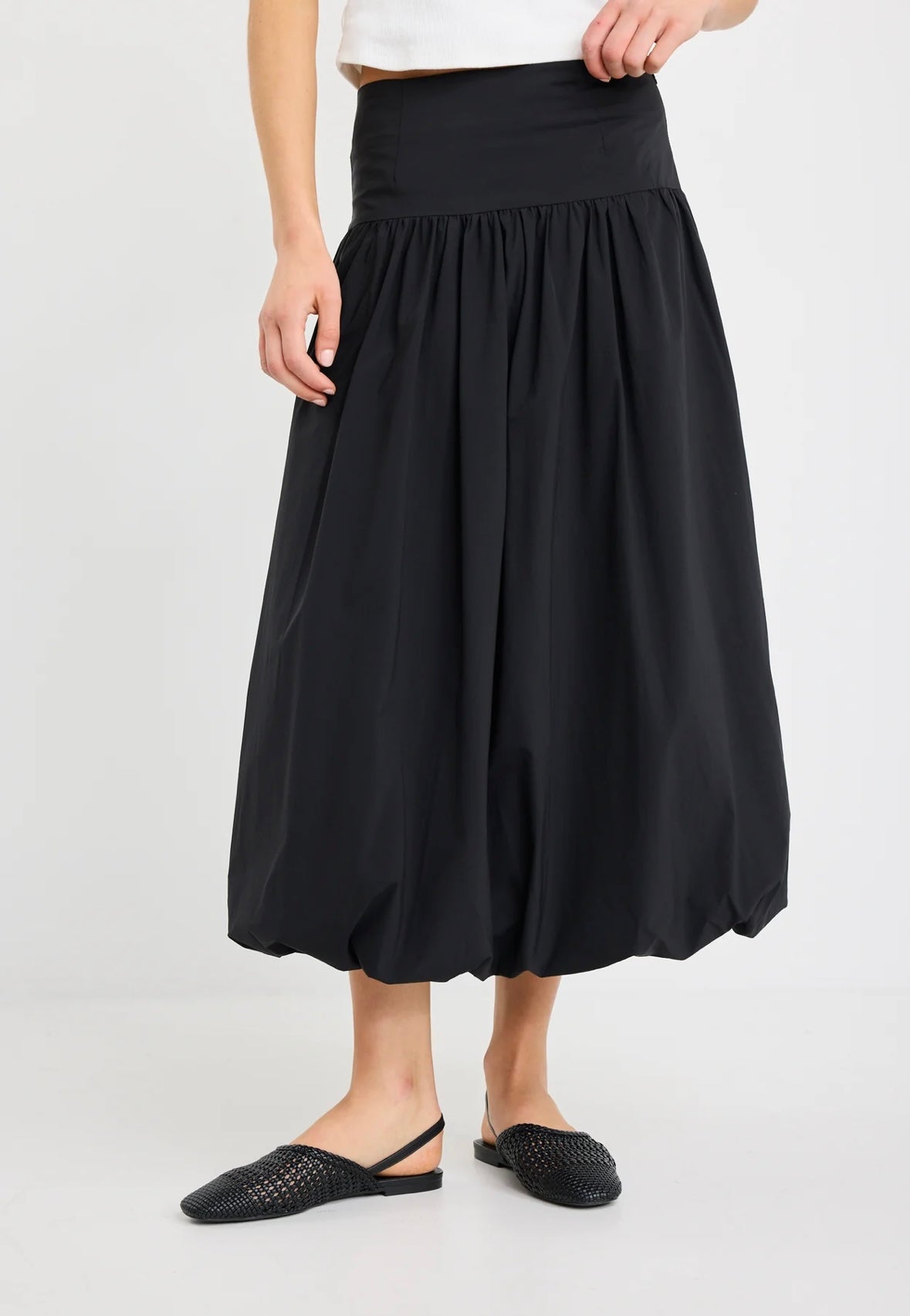 stories be told - Intensity Black Bubble Midi Skirt - black