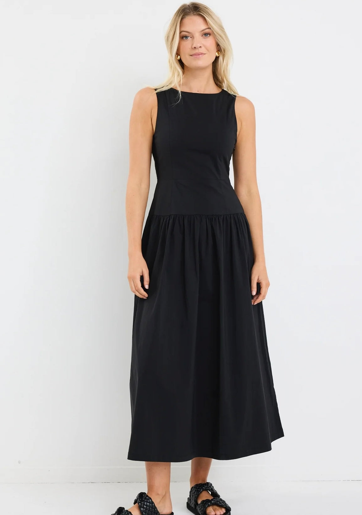stories be told - Results Structured Maxi Dress - black