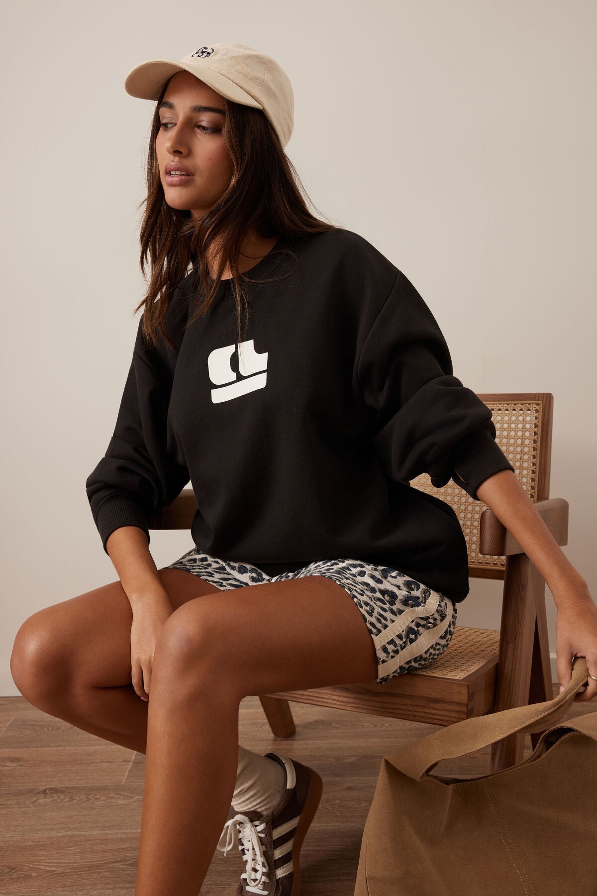 Ceres Isla Oversized Slouchy Crew - phantom bubble logo
