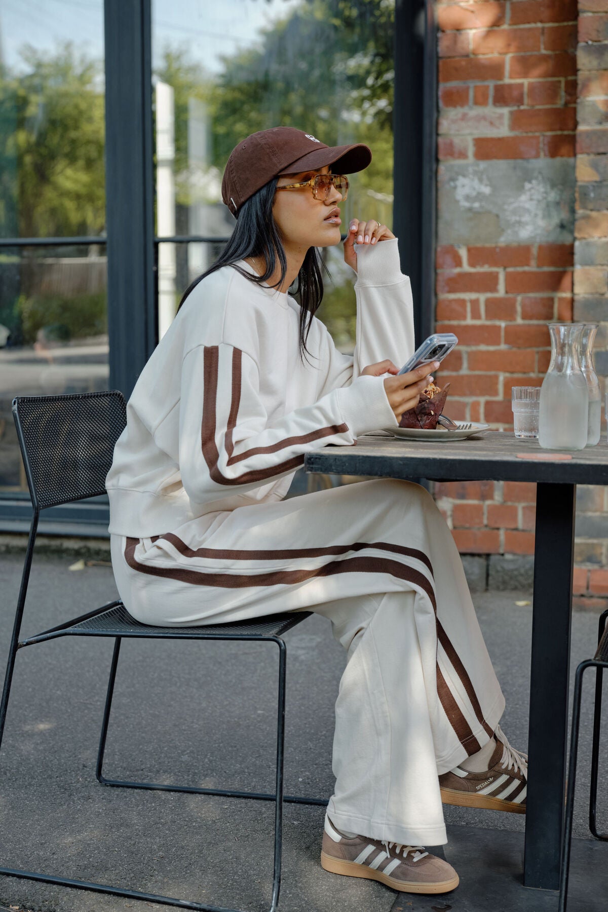 Ceres Gigi Wide leg Terry Trackpant - buff/chocolate side stripe