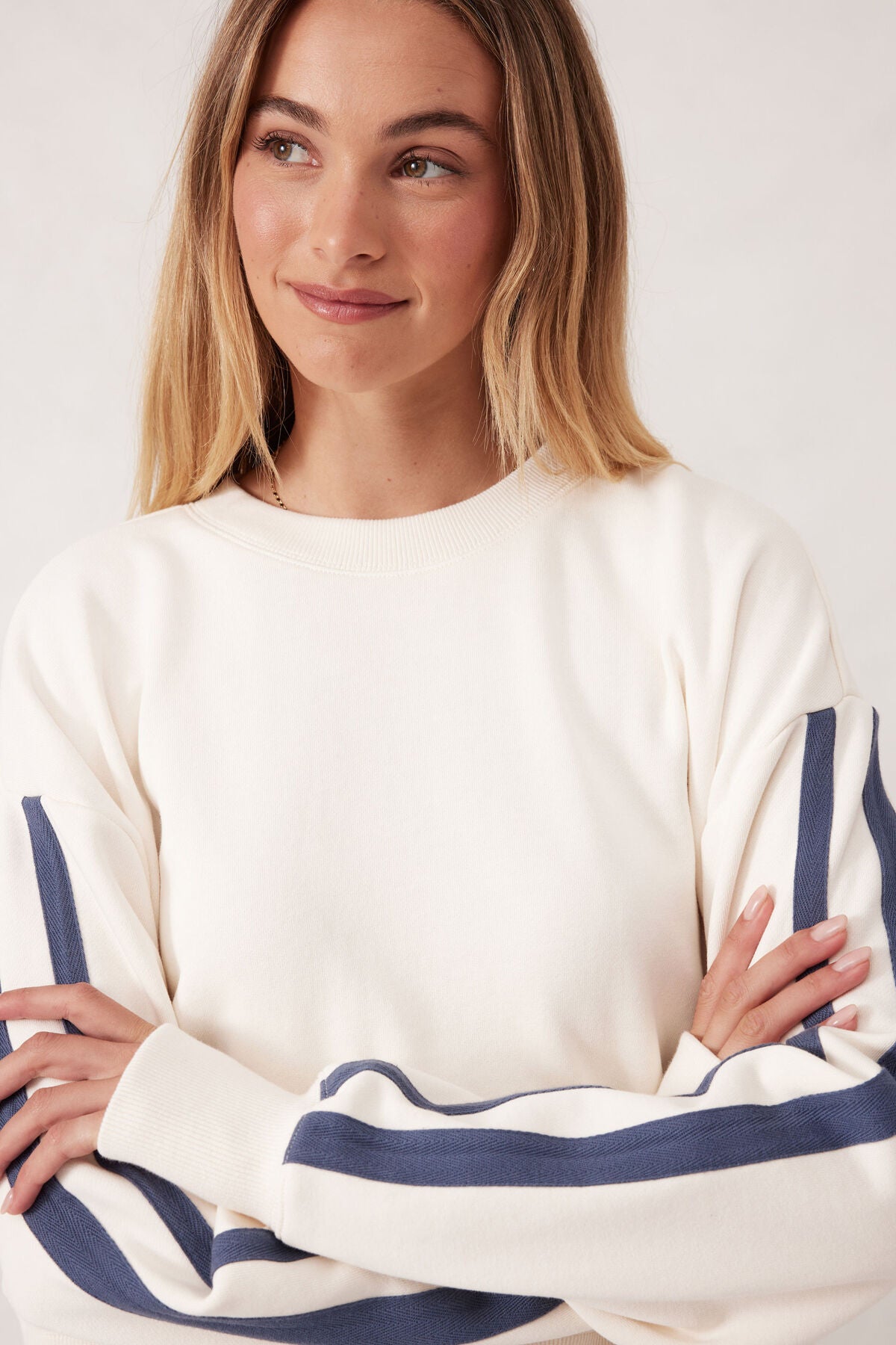 Ceres Life Sporty Slouchy Crew - winter white side stripe