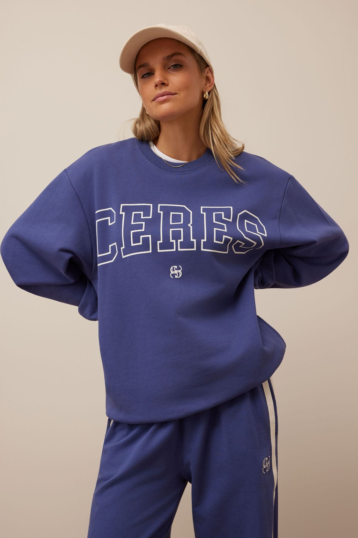 Ceres Isla Oversized Slouchy Crew - washed navy