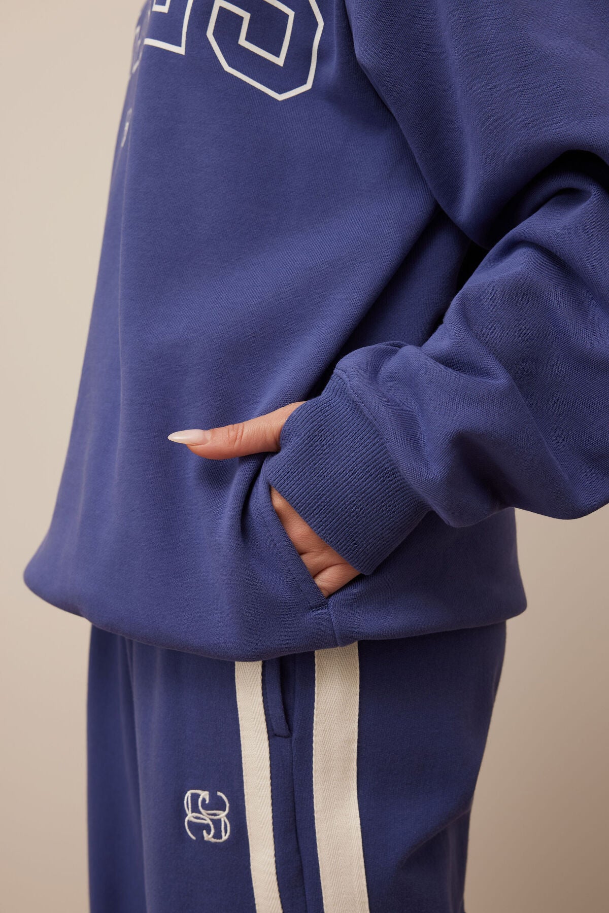 Ceres Isla Oversized Slouchy Crew - washed navy