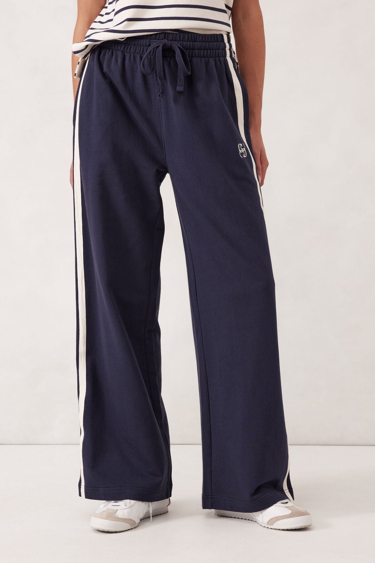 Ceres Life Wide Leg Terry Trackpant - new navy side stripe