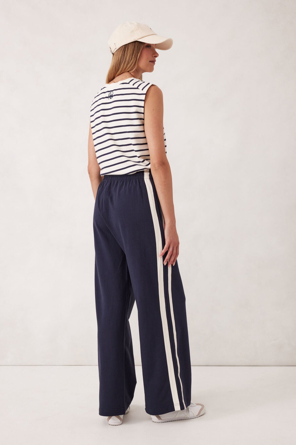 Ceres Life Wide Leg Terry Trackpant - new navy side stripe