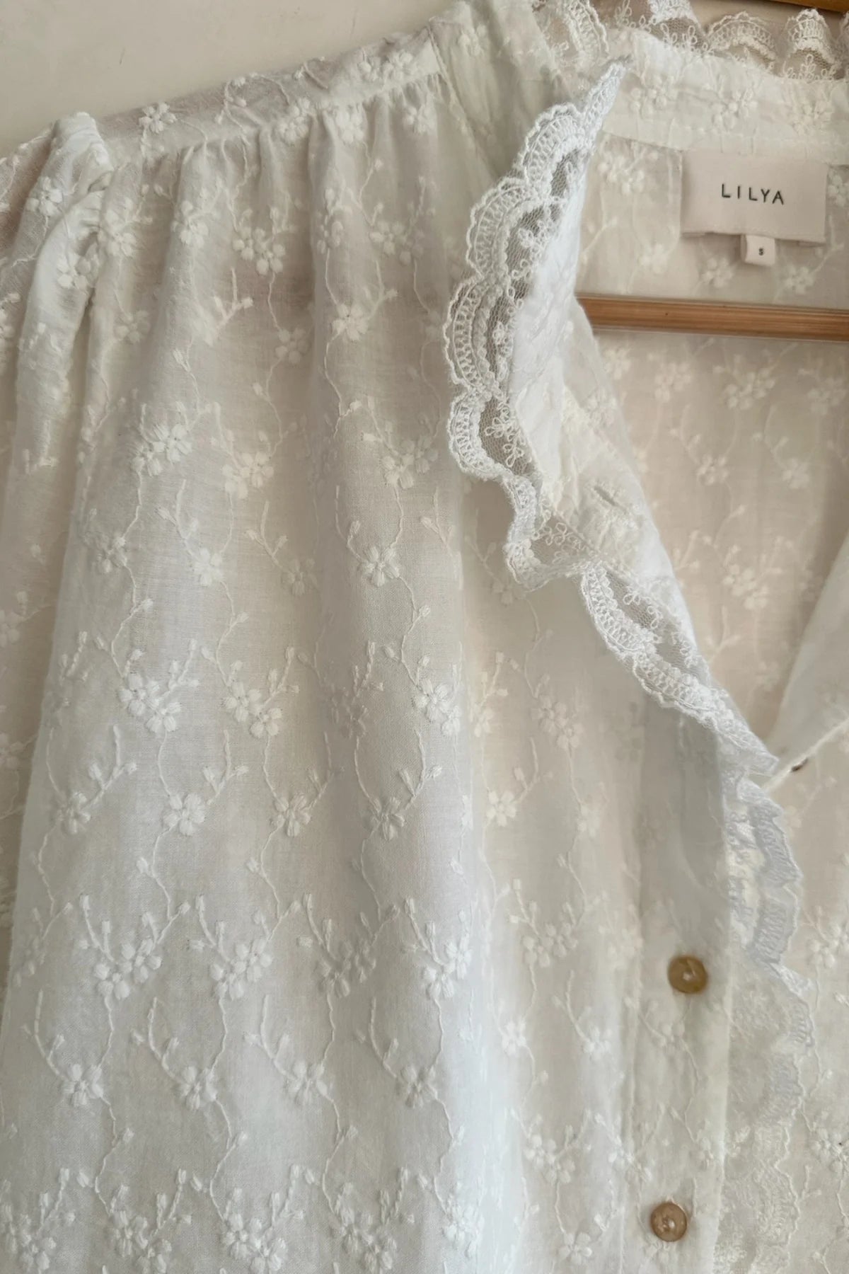 LILYA Amina Blouse - white