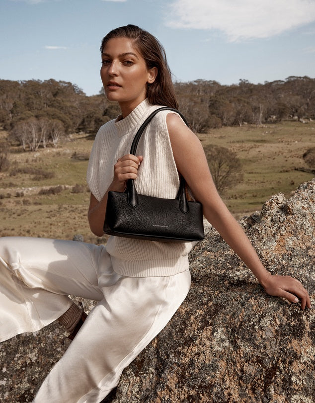 Status Anxiety The Lost Bag - black