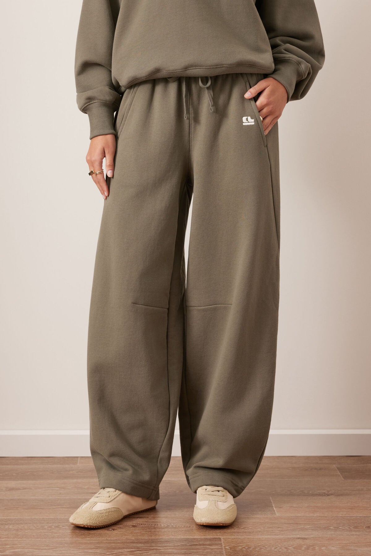Ceres Elise Barrel Trackpant - washed olive