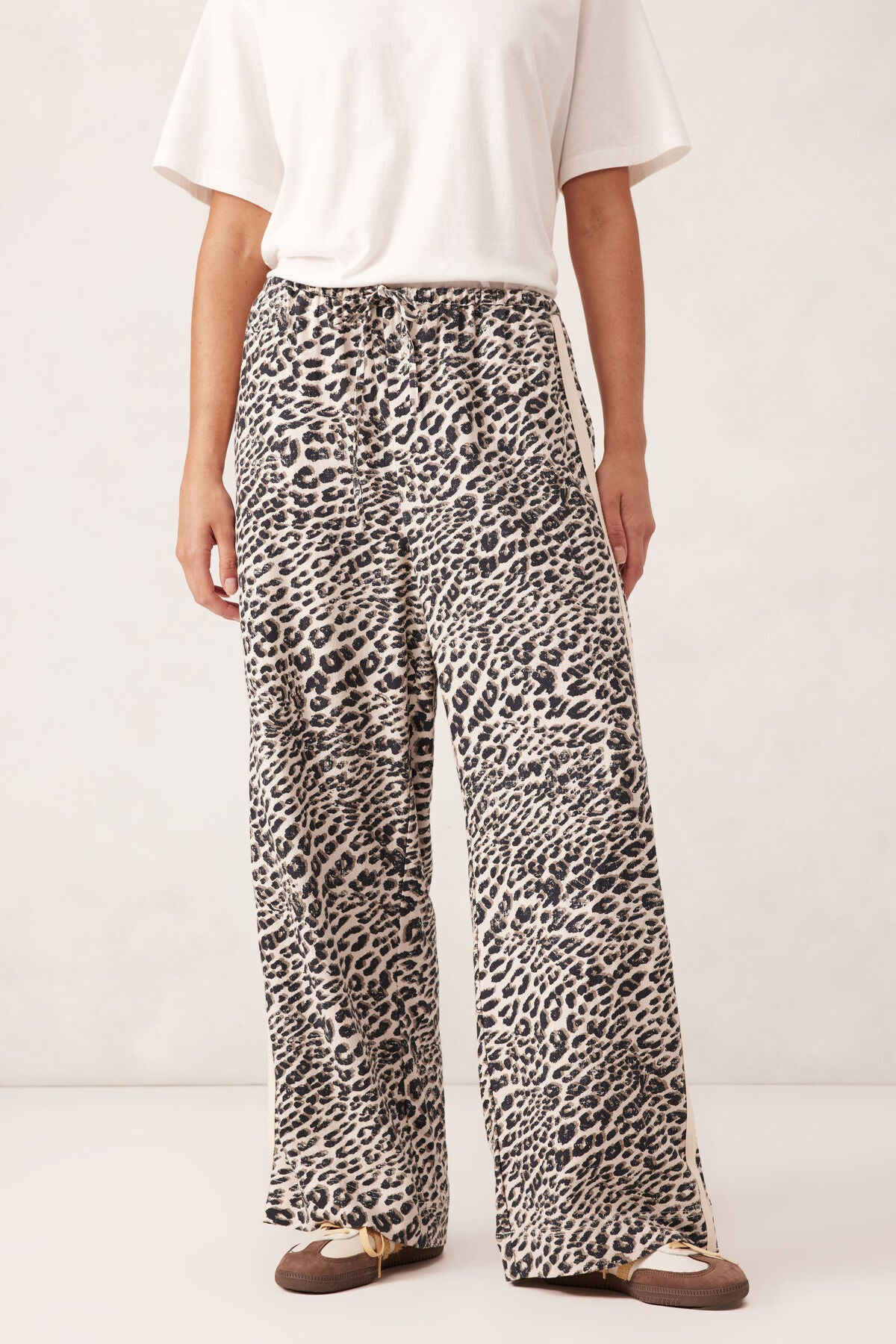 Ceres Life Relaxed Drawstring Pant - linen leopard blend