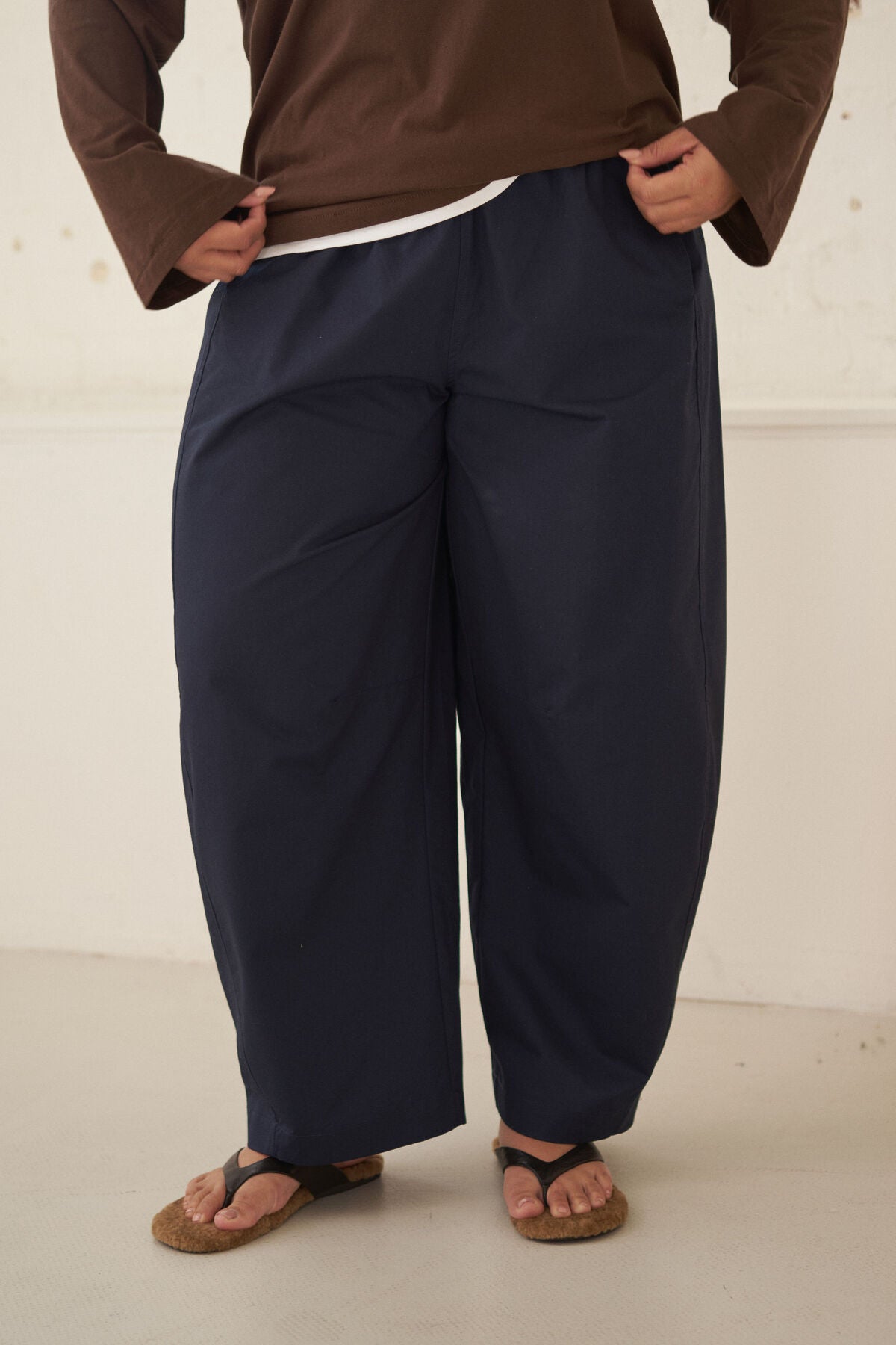 Ceres Bella Barrel Pant - true navy