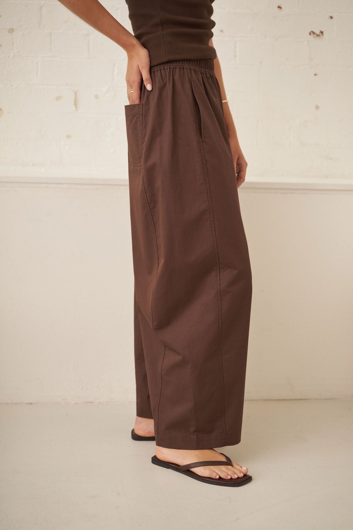 Ceres Bella Barrel Pant - brunette