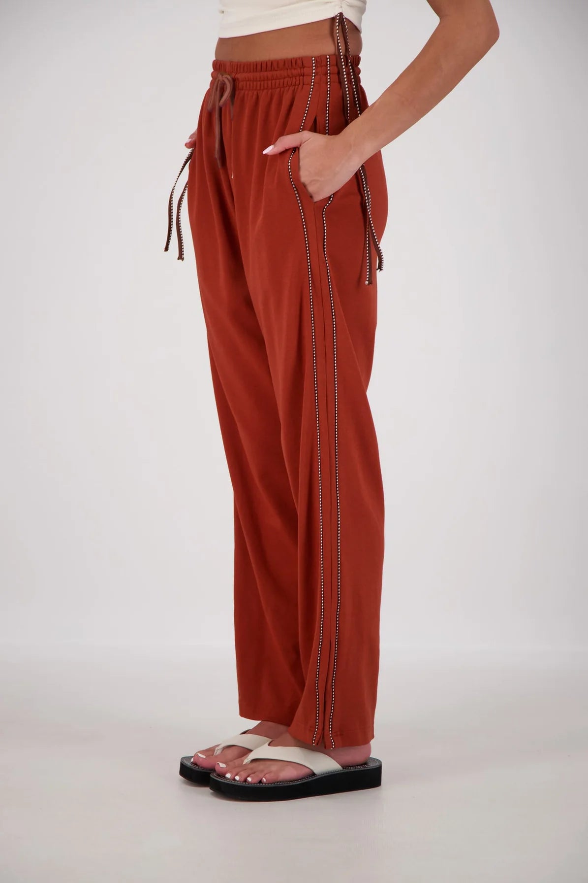 Jasmine Alexa Manarola Trackpant - tobacco