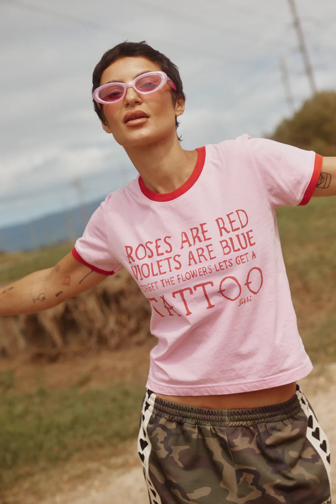 Sabbi the Store The Roses + Tattoos Tee - pink