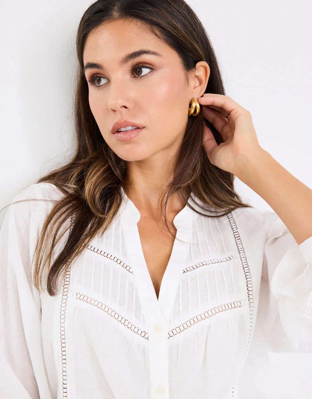 Ivy + Jack Ornamental Lace Insert Pintuck Shirt - white